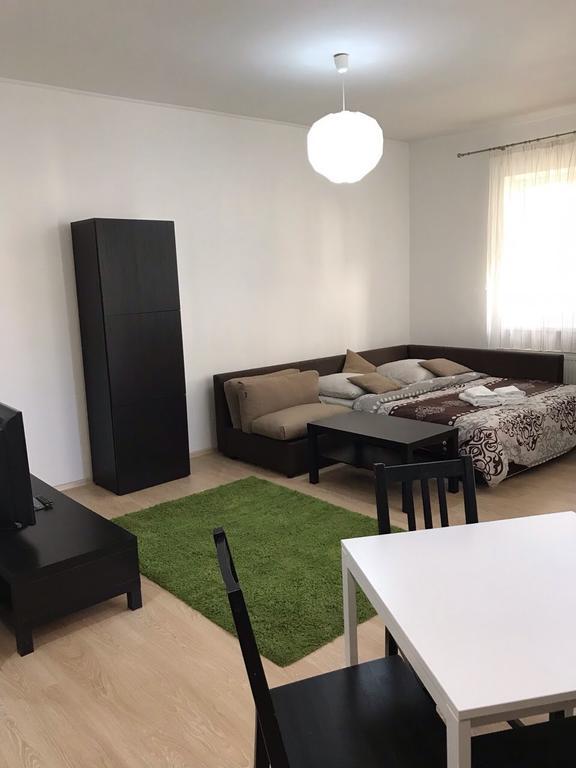 Gil Apartments, Квартира Студия В Самом Центре Пл Петефи Úzhgorod Exterior foto